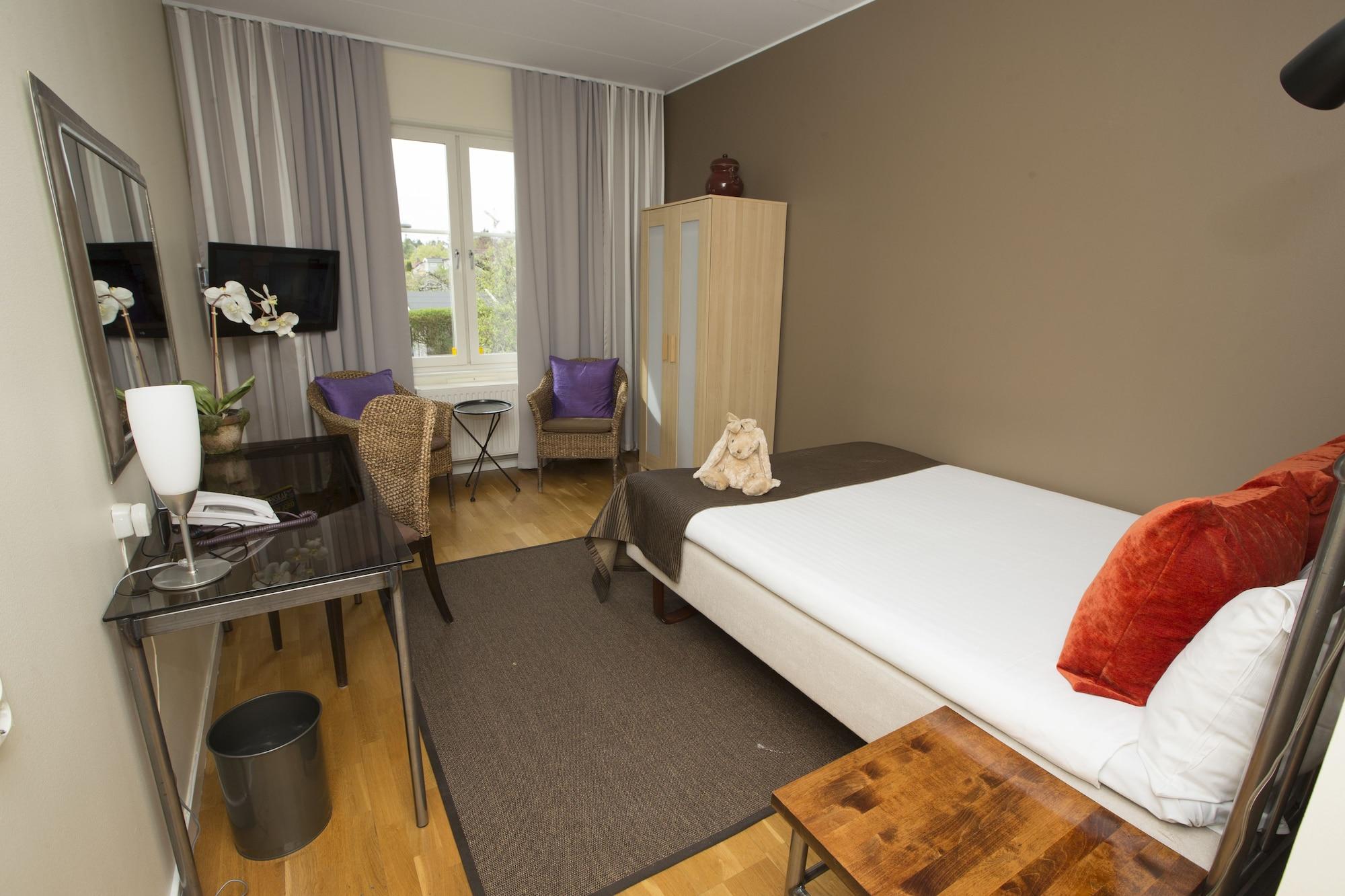 Maude'S Hotel Enskede Stockholm Exterior photo