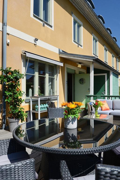Maude'S Hotel Enskede Stockholm Exterior photo
